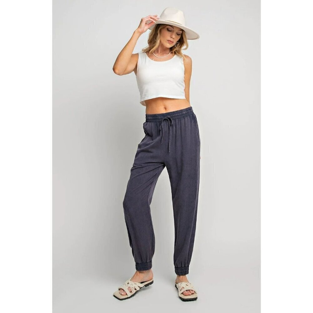 The Devon Jogger Mineral Washed Jogger Pants in Washed Navy - Picture 2 of 4